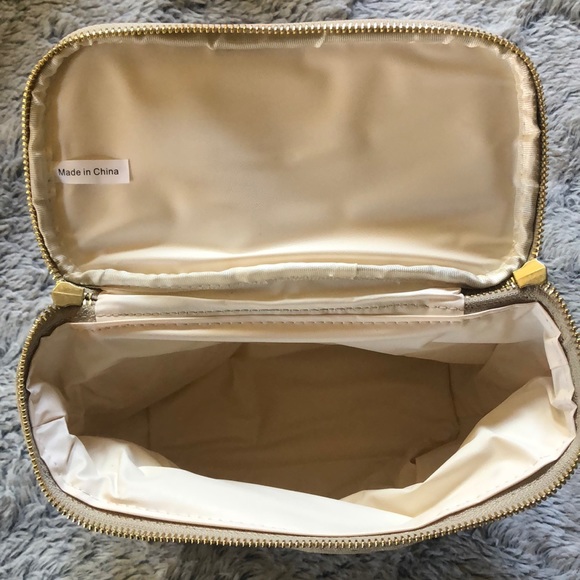 Kate Spade lunch bag (NEVER USED) - Picture 6 of 8